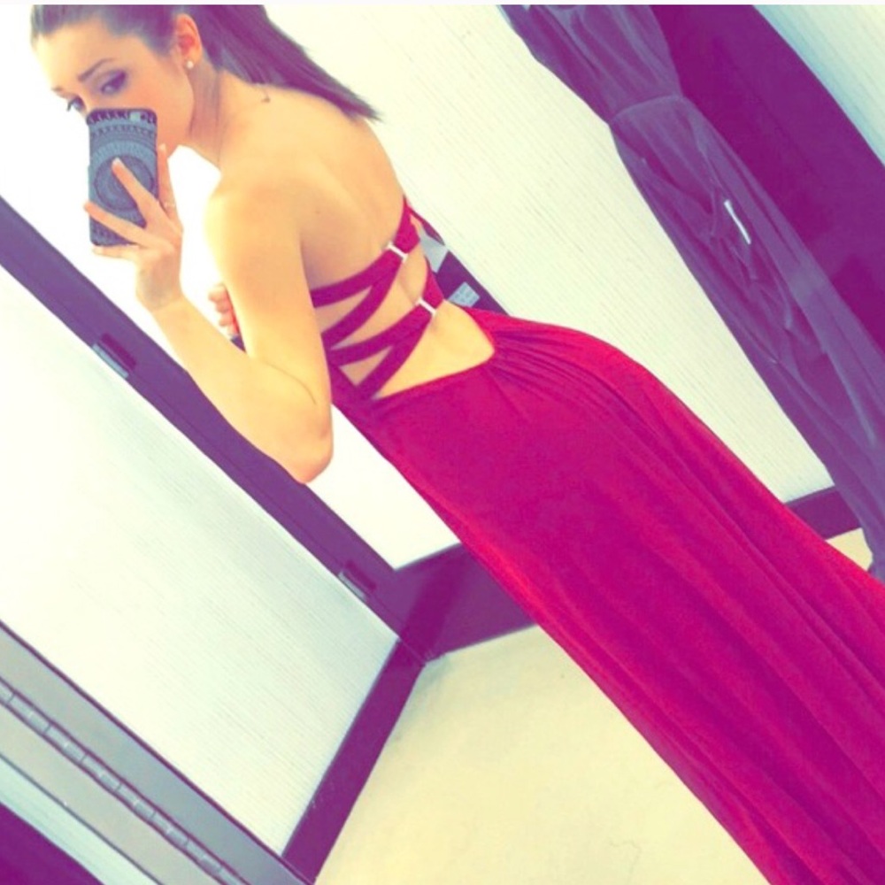 Beautiful Maroon backless GOWN size 0